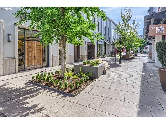 $677,100 | 23045 Southwest 89th Avenue, Tualatin, OR 97062