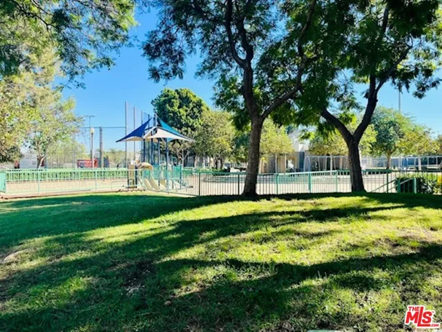 $5,000 | 221 South Gale Drive, Unit 401, Beverly Hills, CA 90211