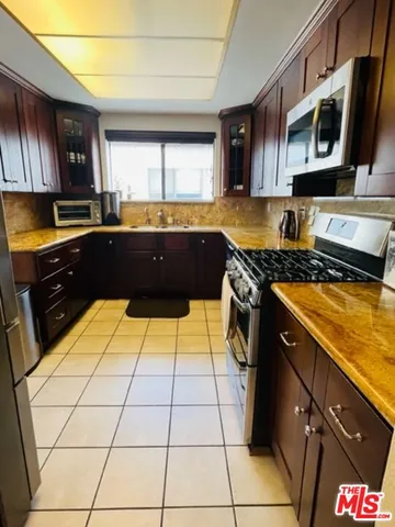 $5,499 | 221 South Gale Drive, Unit 401, Beverly Hills, CA 90211