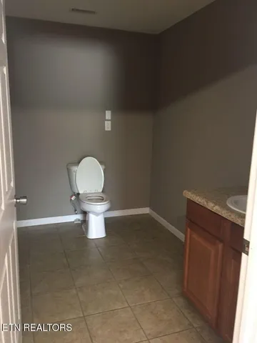 $1,200 | 118 North Roane Street, Harriman, TN 37748