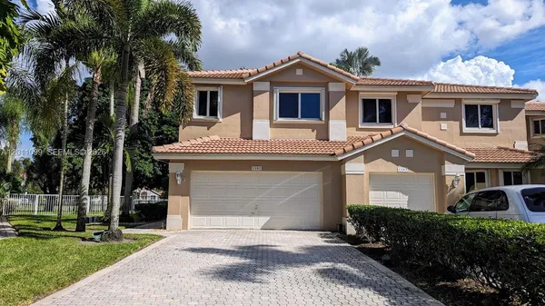 $3,700 | 1181 Southwest 158th Avenue, Unit 1181, Pembroke Pines, FL 33027