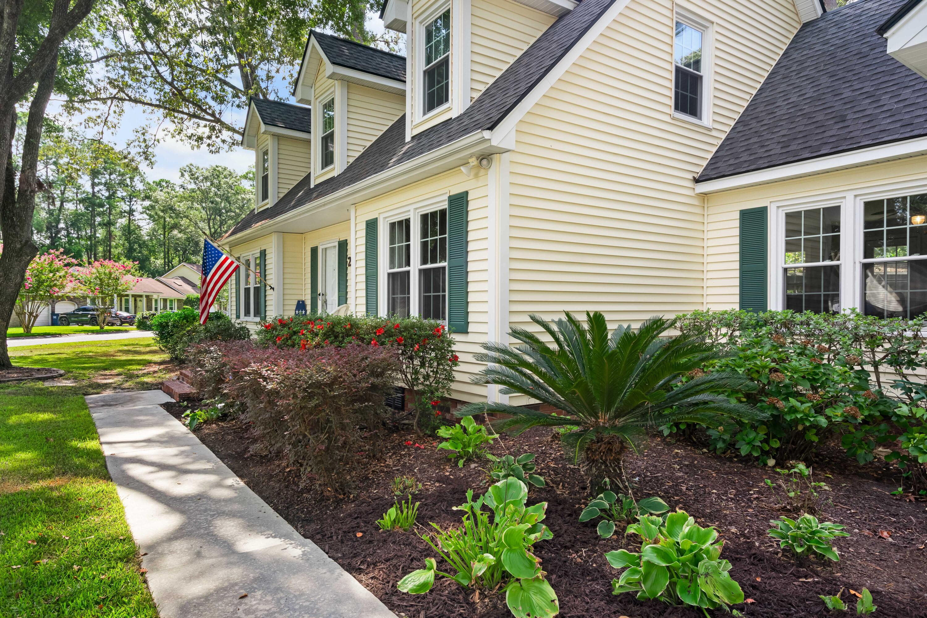 214 Sweetbriar Road Summerville, SC 29485 - Photo 2 of 57 Front Walkway
