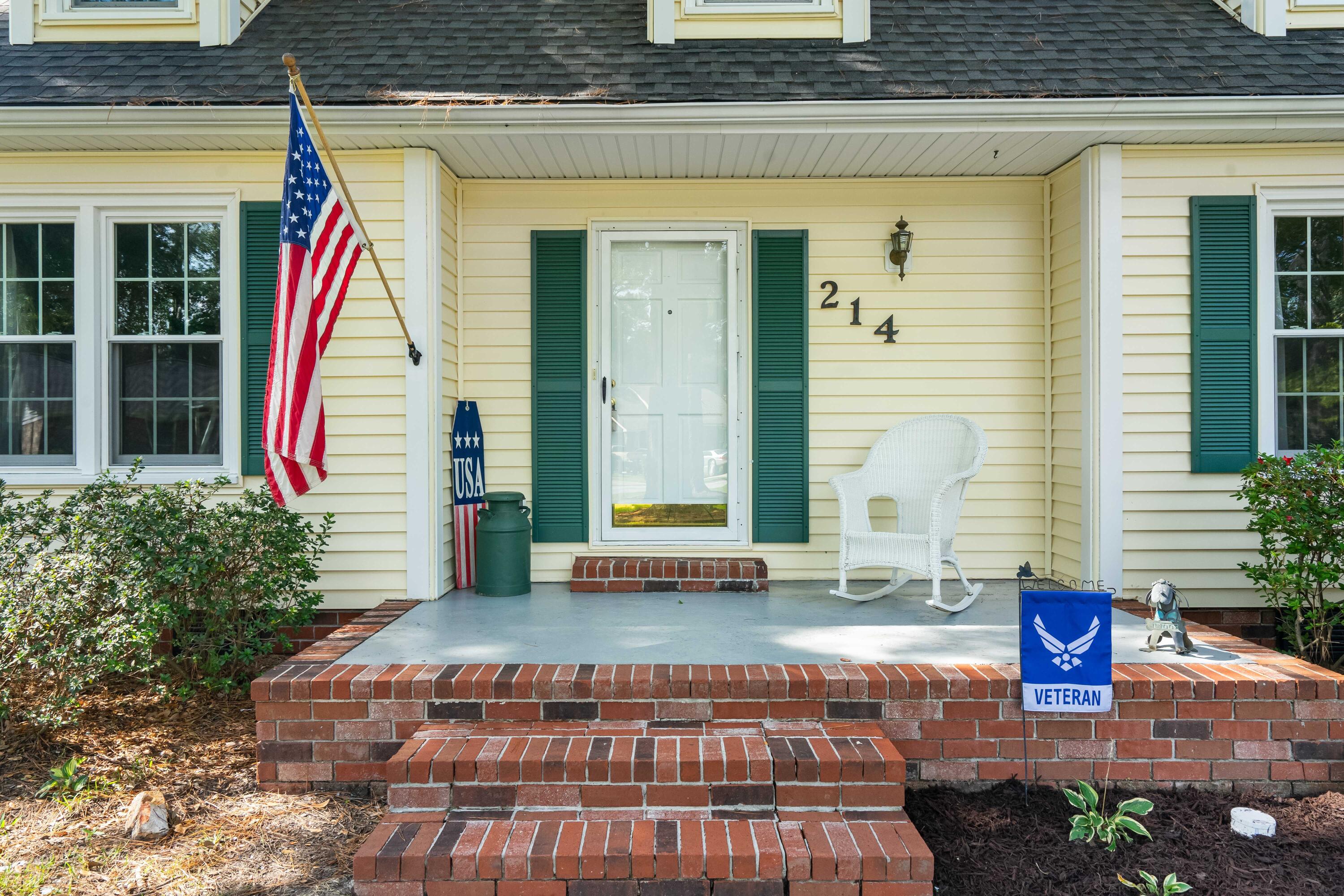 214 Sweetbriar Road Summerville, SC 29485 - Photo 3 of 57 Front Entrance