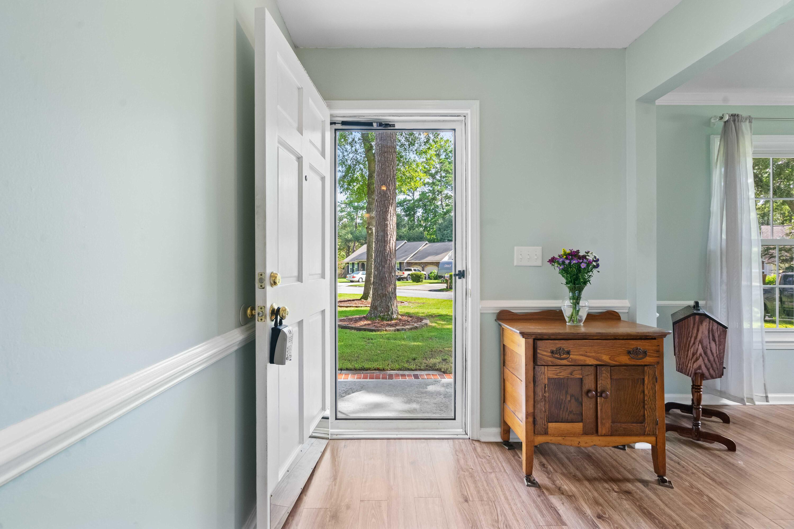 214 Sweetbriar Road Summerville, SC 29485 - Photo 4 of 57 Foyer