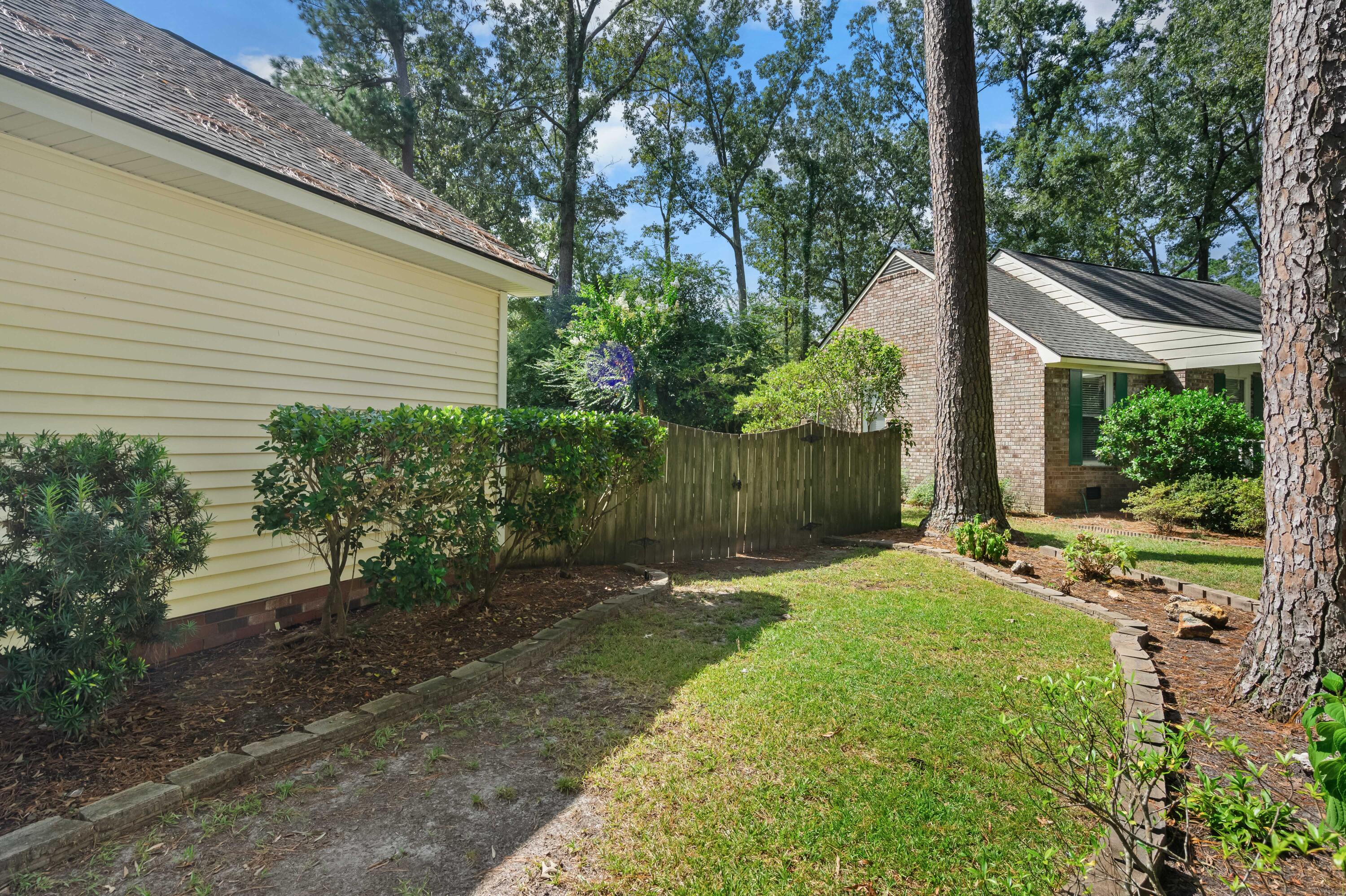 214 Sweetbriar Road Summerville, SC 29485 - Photo 48 of 57 Right Sideyard