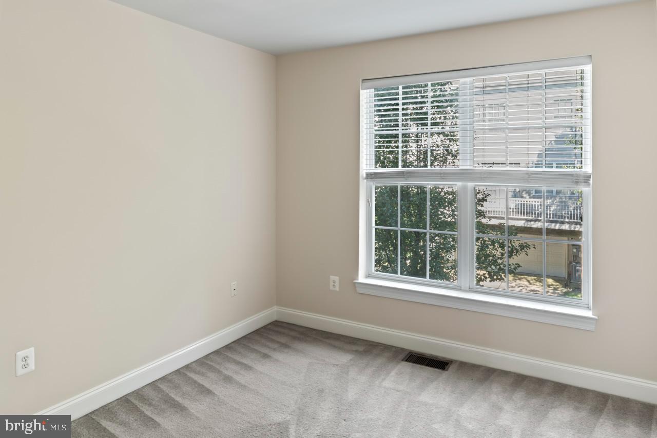 4100 Potomac Highlands Circle Triangle, VA 22172 - Photo 18 of 31