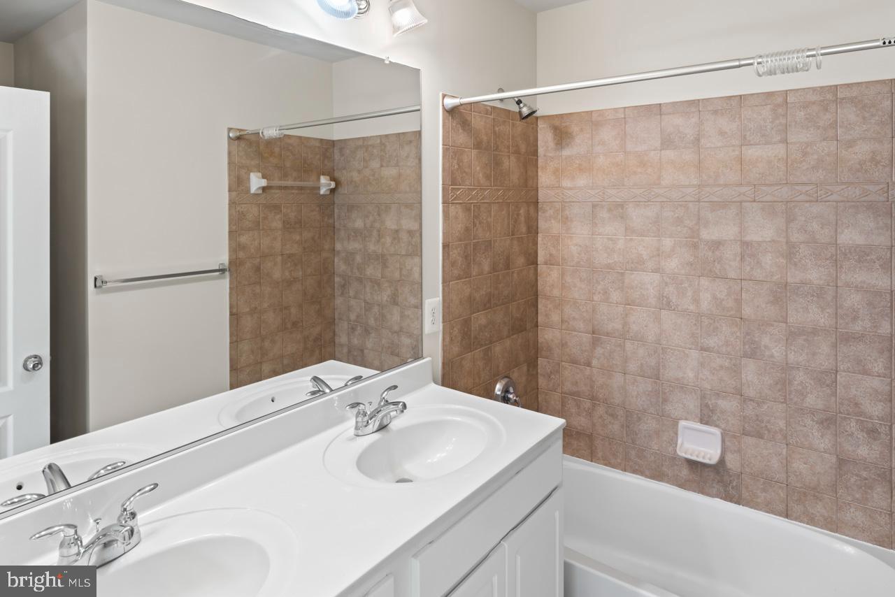 4100 Potomac Highlands Circle Triangle, VA 22172 - Photo 24 of 31