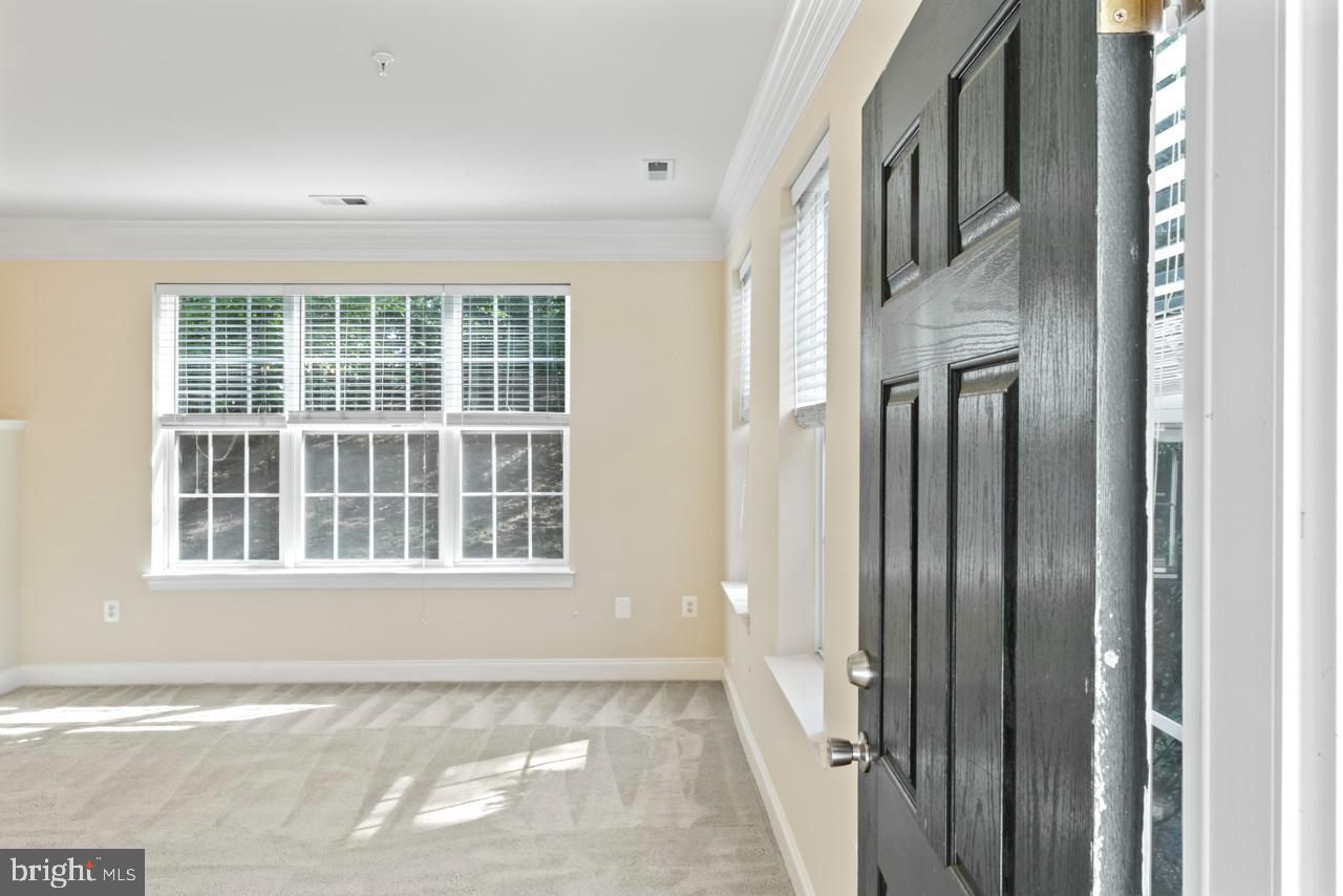 4100 Potomac Highlands Circle Triangle, VA 22172 - Photo 4 of 31