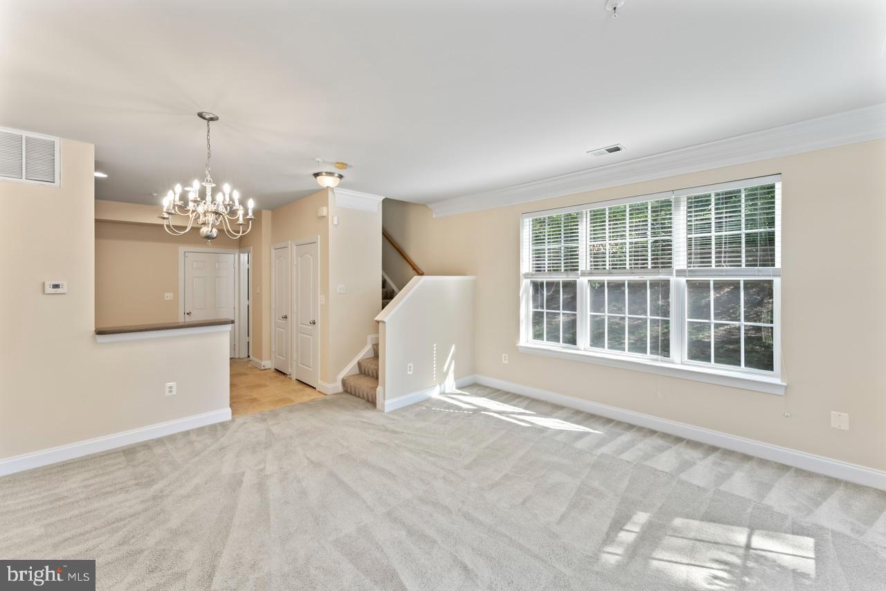 4100 Potomac Highlands Circle Triangle, VA 22172 - Photo 6 of 31