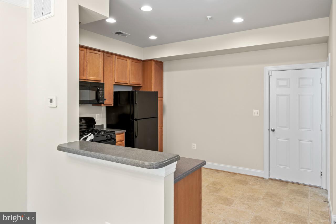 4100 Potomac Highlands Circle Triangle, VA 22172 - Photo 8 of 31