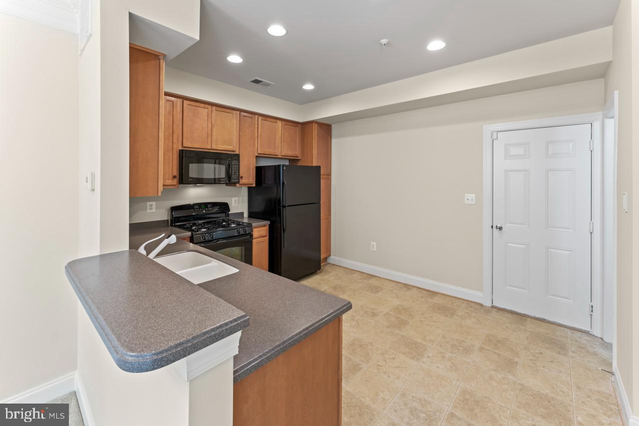 4100 Potomac Highlands Circle Triangle, VA 22172 - Photo 9 of 31