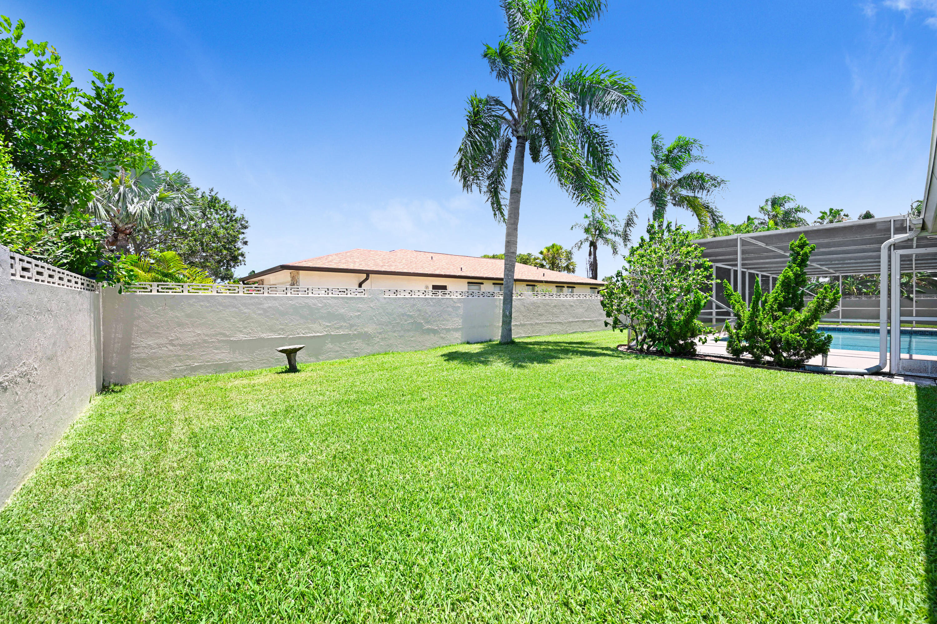 675 Caribbean Road Satellite Beach, FL 32937 - Photo 6 of 35 Private Back Yard