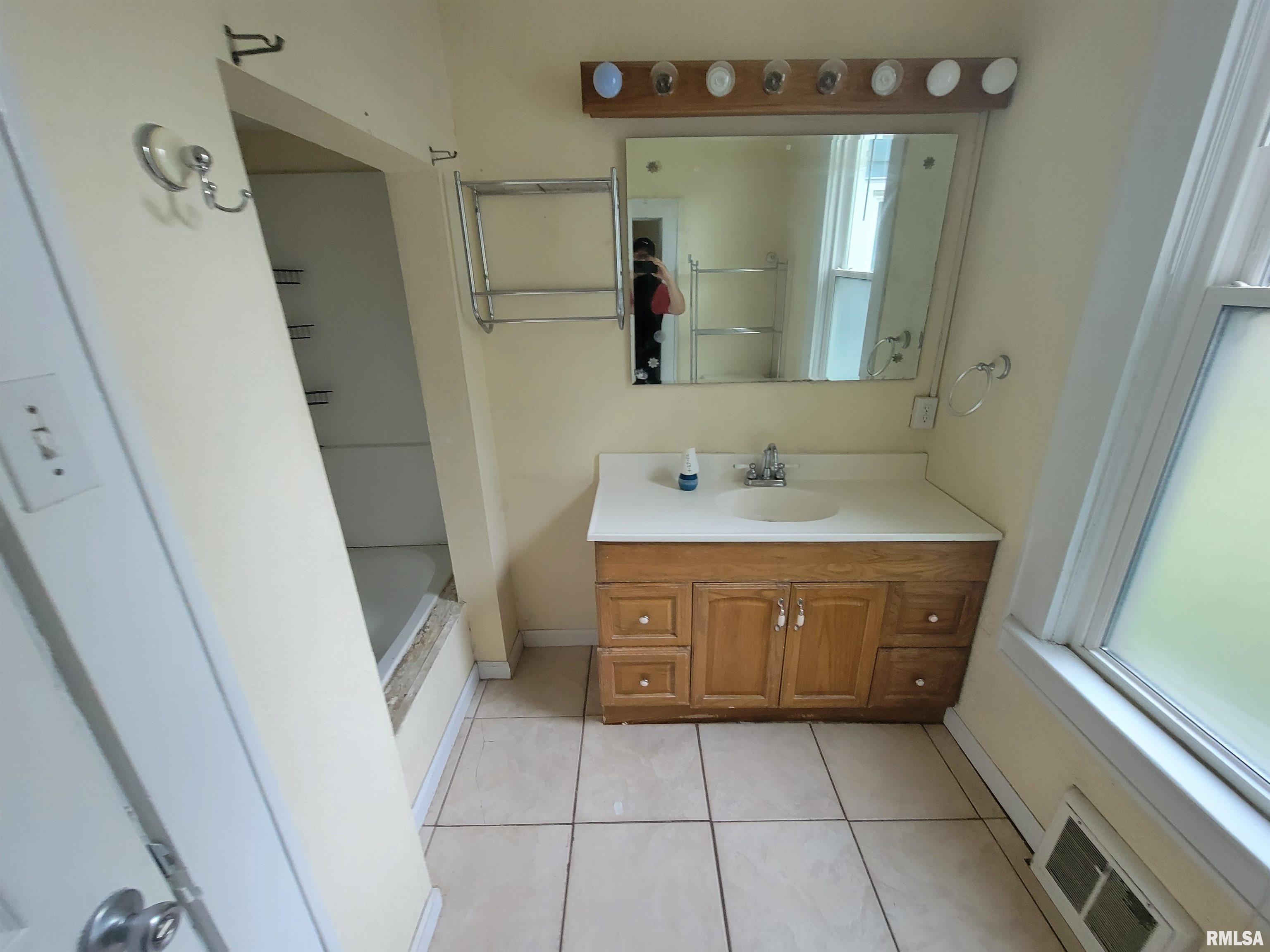 618 South Walnut Street Springfield, IL 62704 - Photo 11 of 19