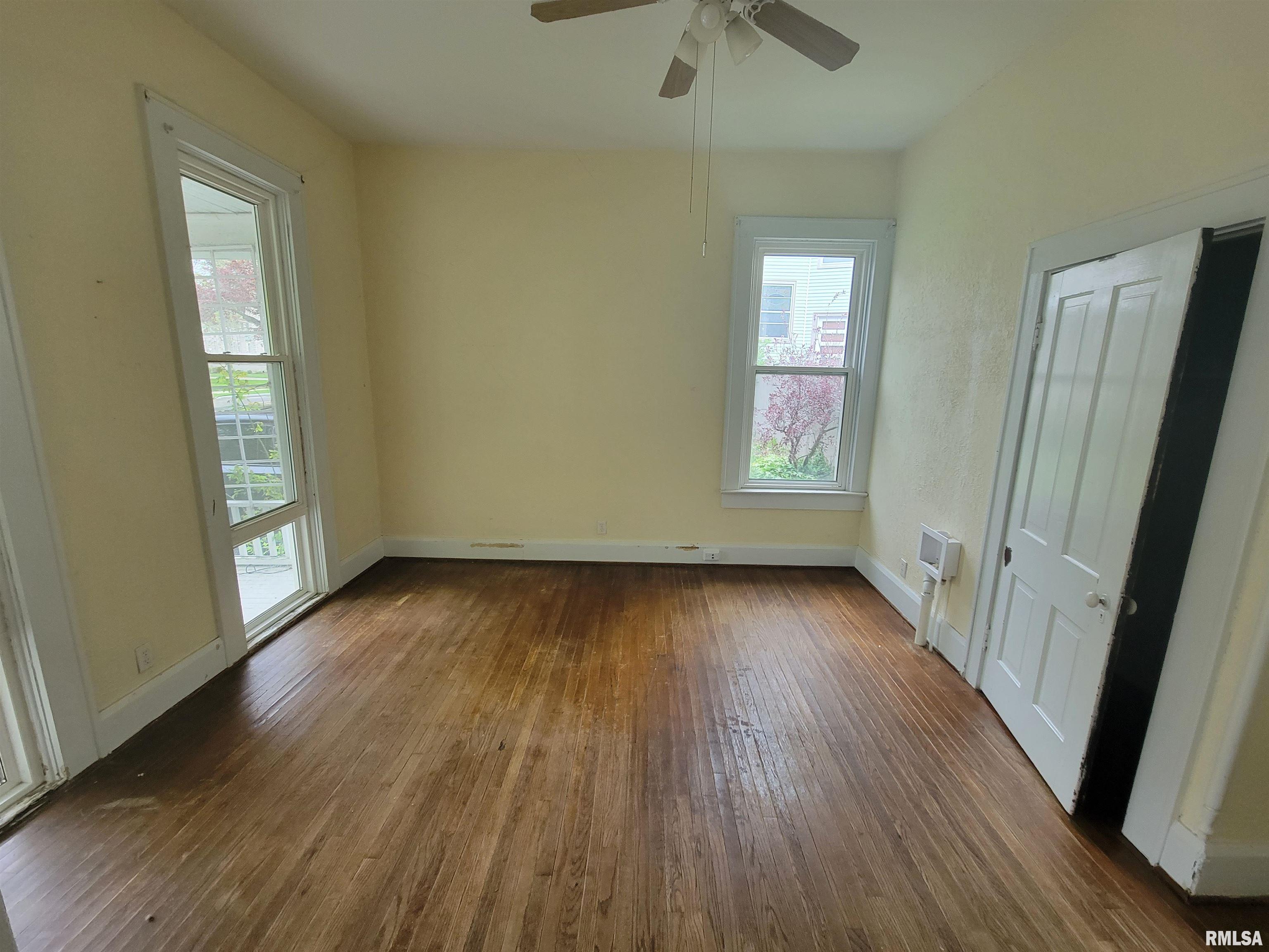 618 South Walnut Street Springfield, IL 62704 - Photo 3 of 19