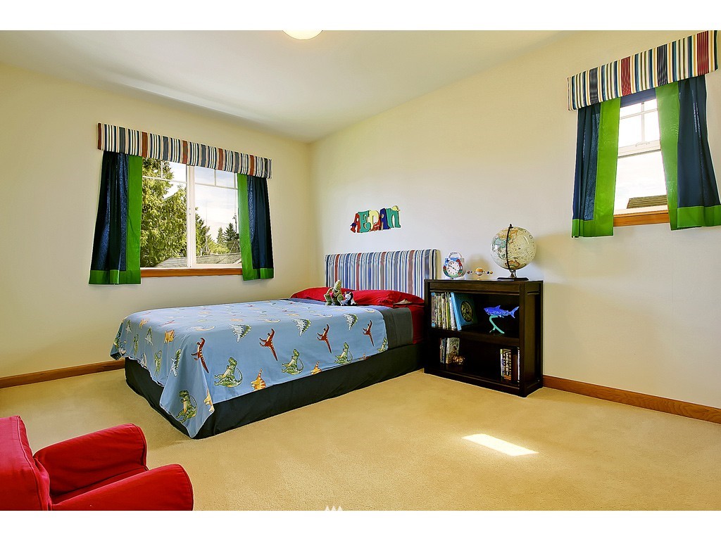 708 North 79th Street Seattle, WA 98103 - Photo 9 of 15 Gallery Image 9