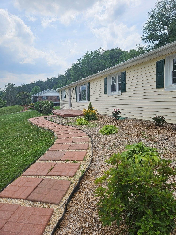 203 Ramblewood Road Chilhowie, VA 24319 - Photo 3 of 21 Gallery Image 3