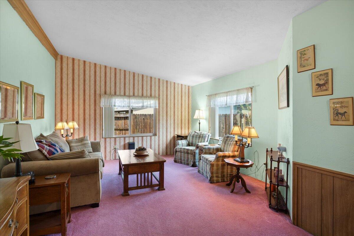 555 Freeman Road, Unit 146 Central Point, OR 97502 - Photo 8 of 21 17-CI_9557