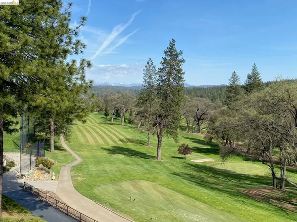 $187,500 | 19080 Dyer Court, Unit 7, Groveland, CA 95321