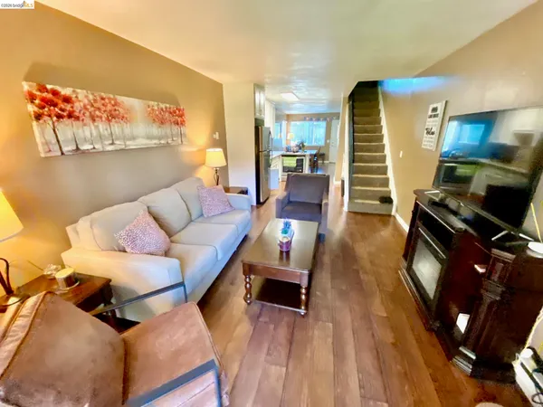 $187,500 | 19080 Dyer Court, Unit 7, Groveland, CA 95321