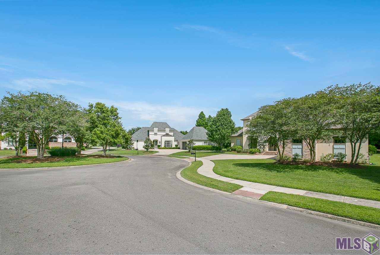 3115 Coates Crossing Baton Rouge, LA 70810 - Photo 36 of 42 Street view of the cul-de-sac