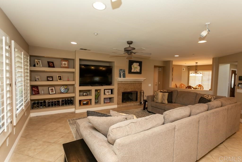 10108 Challenger Court Spring Valley, CA 91978 - Photo 2 of 25 Gallery Image 2