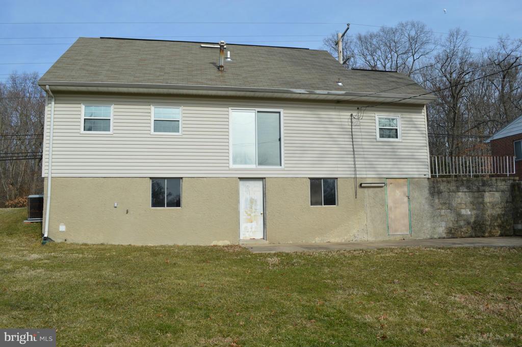 324 Carroll Island Road Baltimore, MD 21220 - Photo 14 of 14 Exterior (Rear)