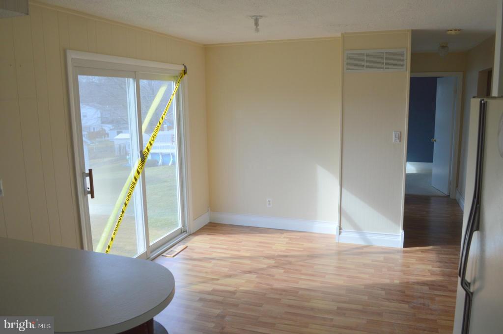 324 Carroll Island Road Baltimore, MD 21220 - Photo 7 of 14 Dining Room
