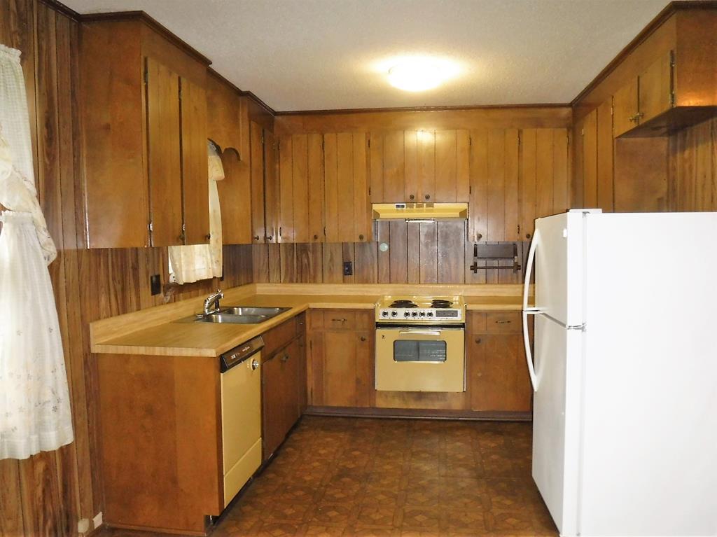 208 Manning Road Greenwood, SC 29649 - Photo 10 of 28 Gallery Image 10