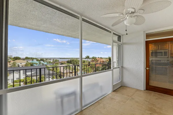 $2,200 | 109 Paradise Harbour Boulevard, Unit 514, North Palm Beach, FL 33408