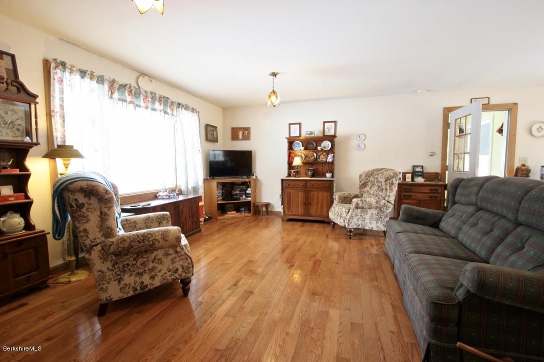 501 Dimmock Road Otis, MA 01253 - Photo 9 of 33 Livingroom