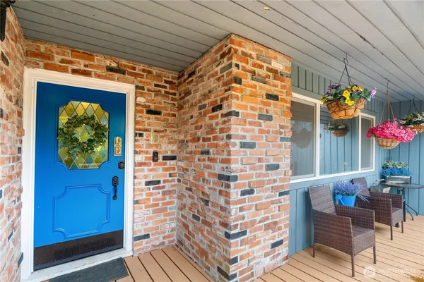 $555,000 | 279 Holly Lane, Cosmopolis, WA 98537