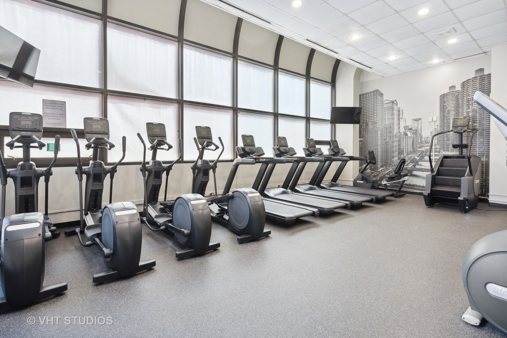 211 East Ohio Street, Unit 609 Chicago, IL 60611 - Photo 15 of 19