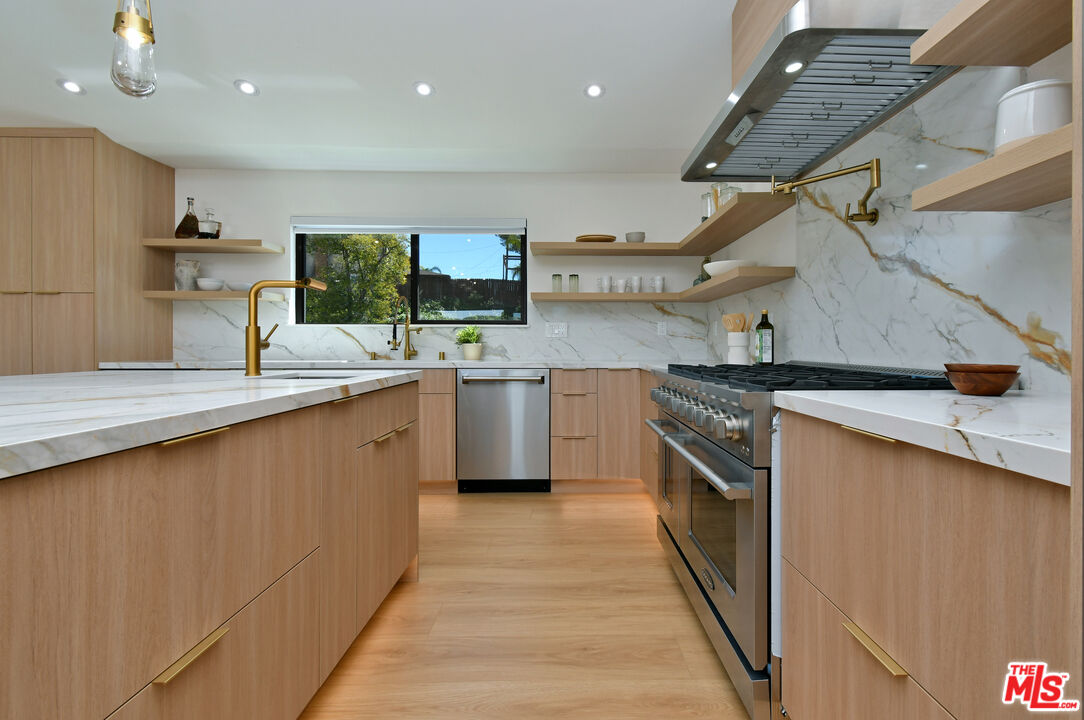 26065 Farmfield Road Calabasas, CA 91302 - Photo 17 of 41