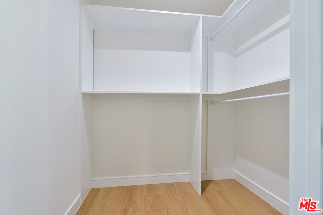 26065 Farmfield Road Calabasas, CA 91302 - Photo 21 of 41