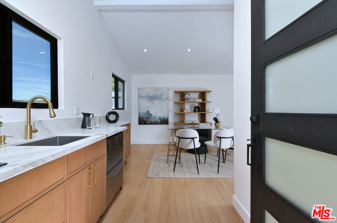 26065 Farmfield Road Calabasas, CA 91302 - Photo 33 of 41