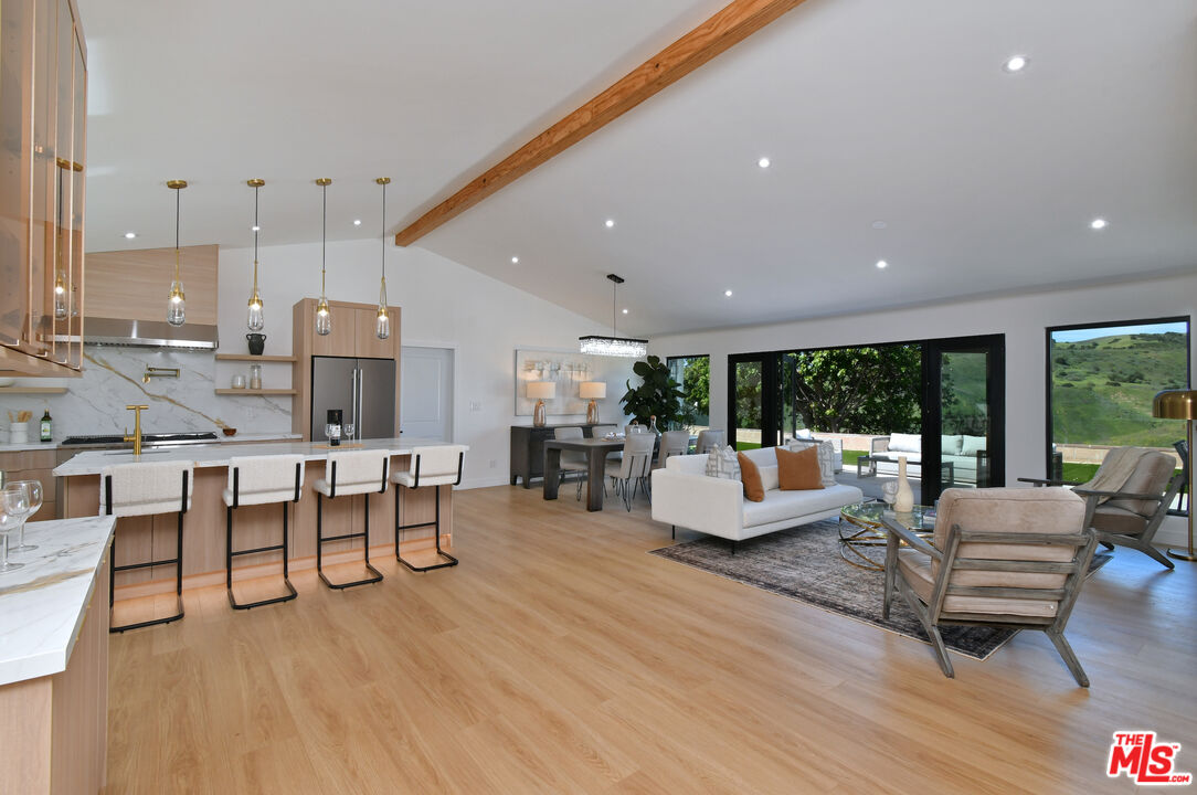 26065 Farmfield Road Calabasas, CA 91302 - Photo 6 of 41