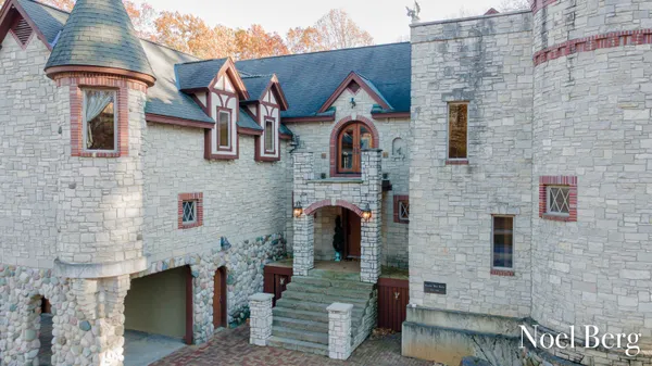 $2,125,000 | 2303 38th Street, Allegan, MI 49010