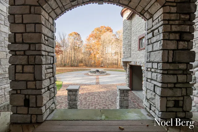 $2,150,000 | 2303 38th Street, Allegan, MI 49010