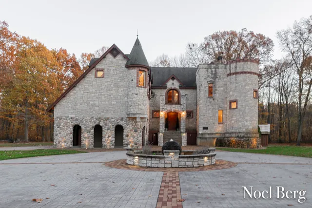 $2,150,000 | 2303 38th Street, Allegan, MI 49010