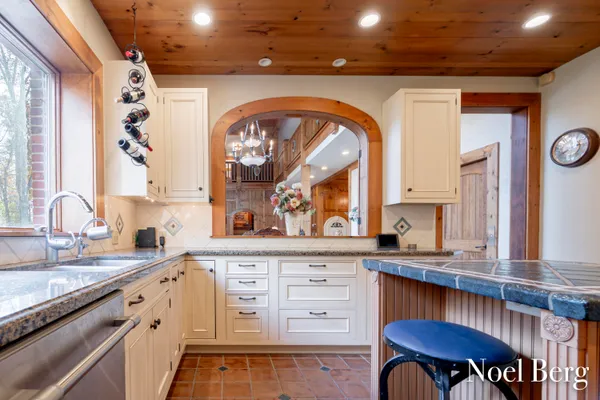 $2,125,000 | 2303 38th Street, Allegan, MI 49010