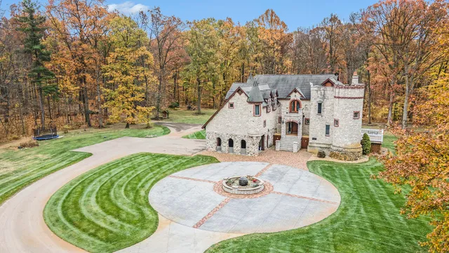 $2,150,000 | 2303 38th Street, Allegan, MI 49010