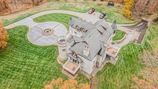 $2,150,000 | 2303 38th Street, Allegan, MI 49010