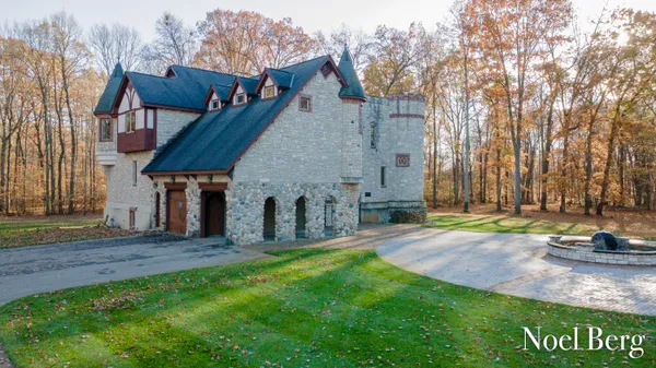 $2,125,000 | 2303 38th Street, Allegan, MI 49010