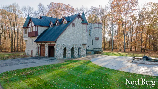 $2,150,000 | 2303 38th Street, Allegan, MI 49010