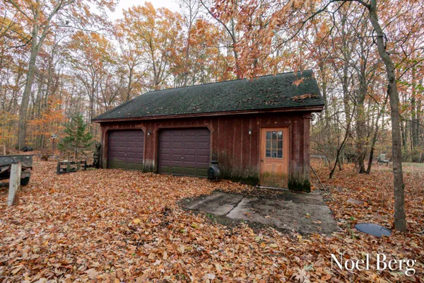 $2,125,000 | 2303 38th Street, Allegan, MI 49010