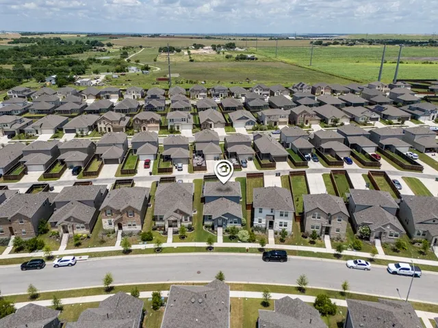 a view of building with outdoor space
