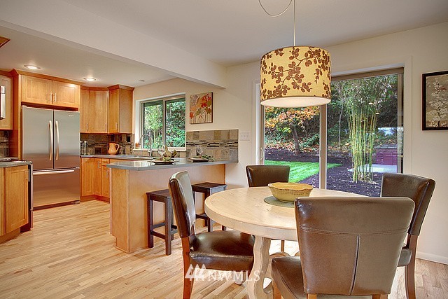 7534 20th Avenue Southwest Seattle, WA 98106 - Photo 6 of 15 Gallery Image 6