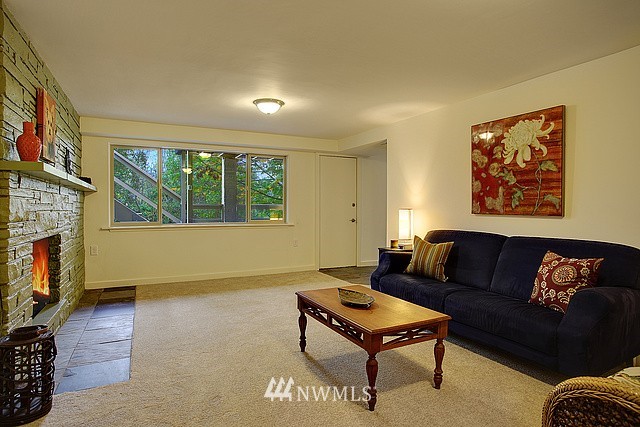 7534 20th Avenue Southwest Seattle, WA 98106 - Photo 8 of 15 Gallery Image 8
