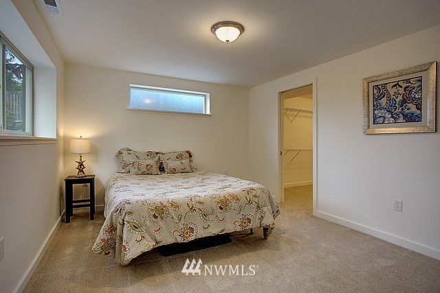 7534 20th Avenue Southwest Seattle, WA 98106 - Photo 9 of 15 Gallery Image 9