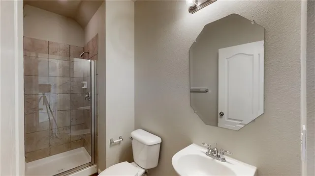 $3,950 | 7136 Playa, Grand Prairie, TX 75054